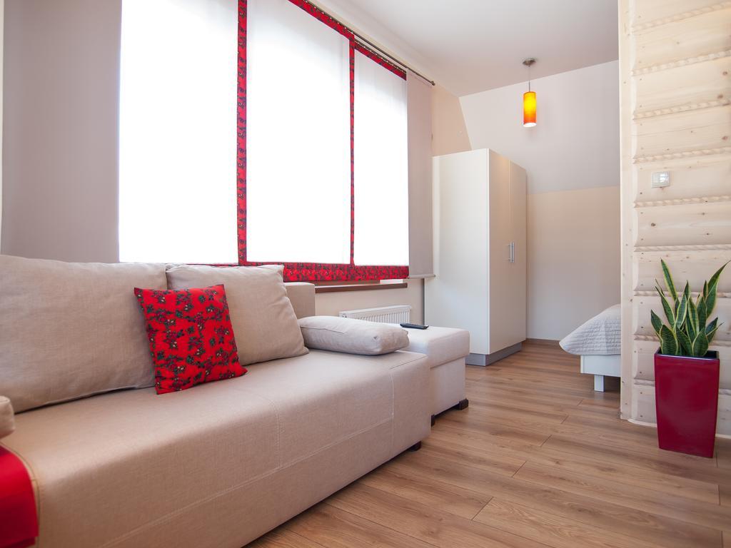 Domek & Apartament Na Ogrodzie Suche Exterior foto